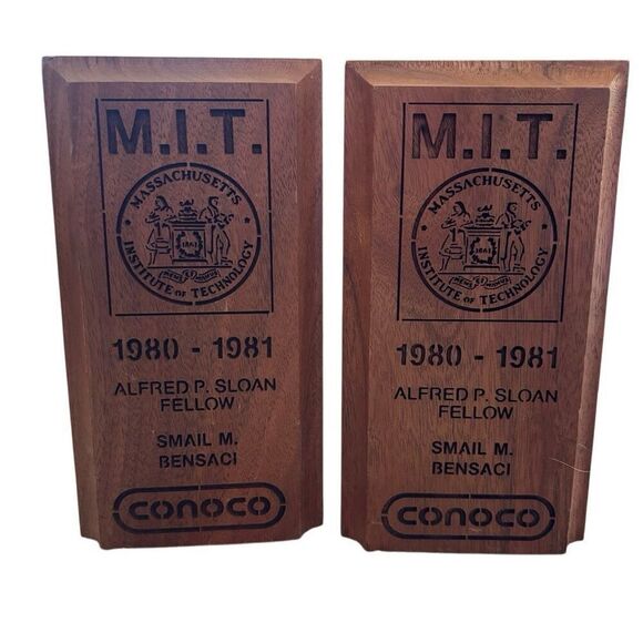 No Brand Other - MIT Massachusetts Institute Of Technology 1980-81 Engraved Wooden Bookends